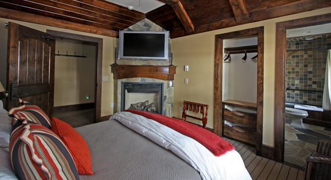 West Shore Cafe And Inn Homewood Room photo
